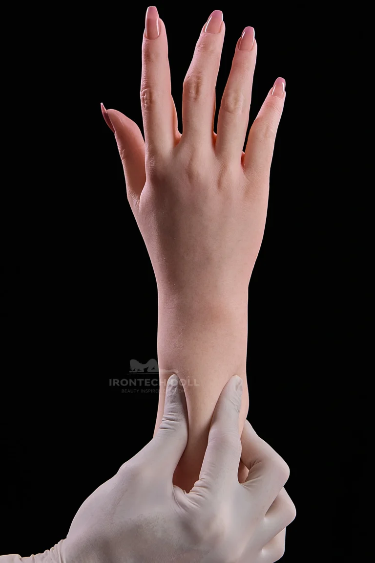 Irontech Doll Hard Hands & Feet Upgrade (27)