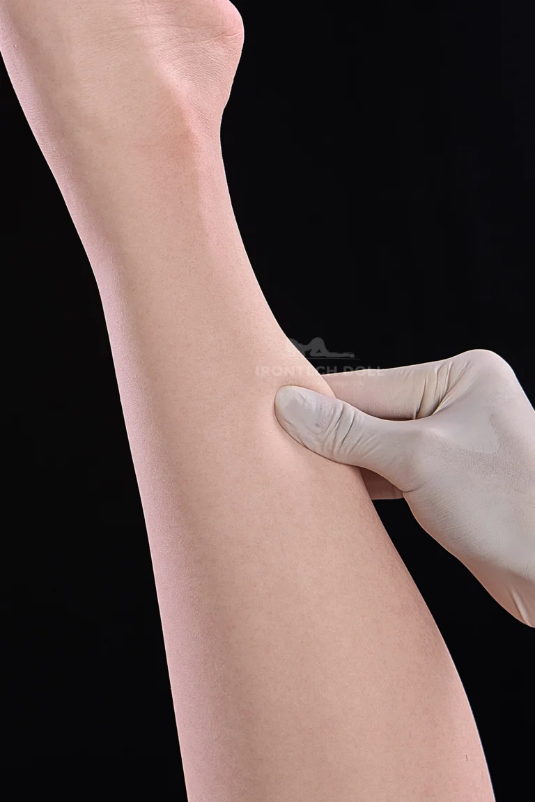 Irontech Doll Hard Hands & Feet Upgrade (30)